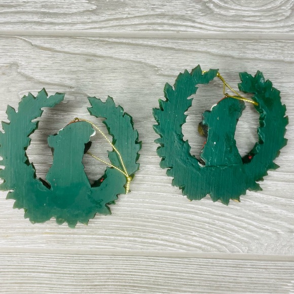 Rottweiler 2 dog with wreath Christmas tree ornament pair 3D resin ornaments - Picture 6 of 8